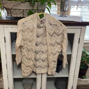 Arizona XS Tan/ beigh sweater/cardigan gently used
